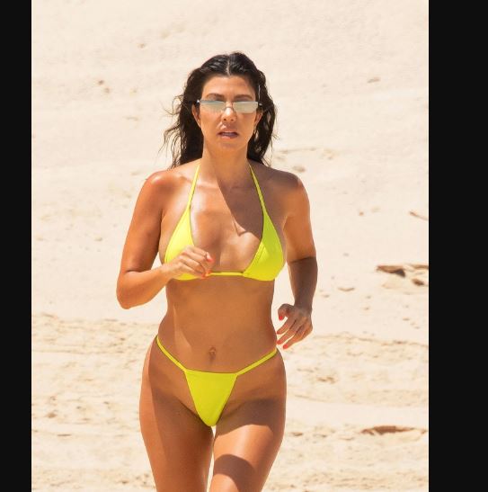 Kourtney Kardashian Bikini Pic