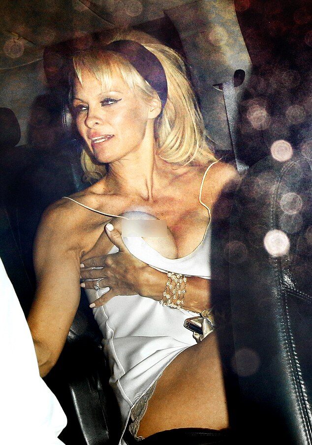 Wardrobe Malfunctions Pic of Pamela Anderson